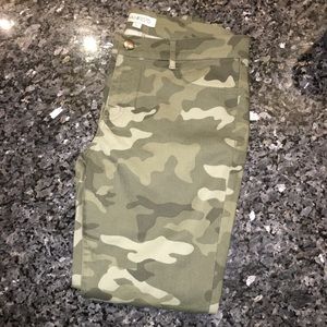 VAINFESTO denim leggings.