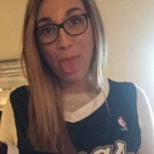 Meet your Posher, Niki