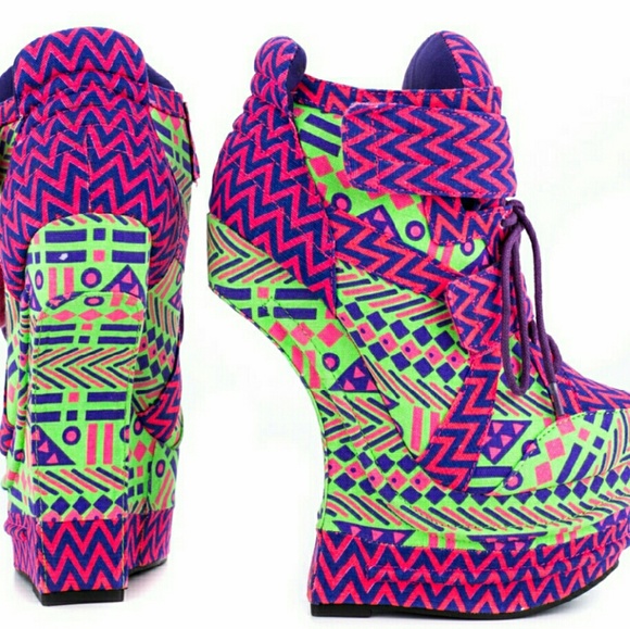 Trendy sneaker from privileged