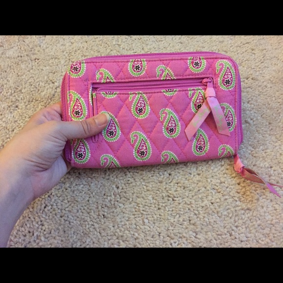 Vera Bradley Bermuda Pink Wallet