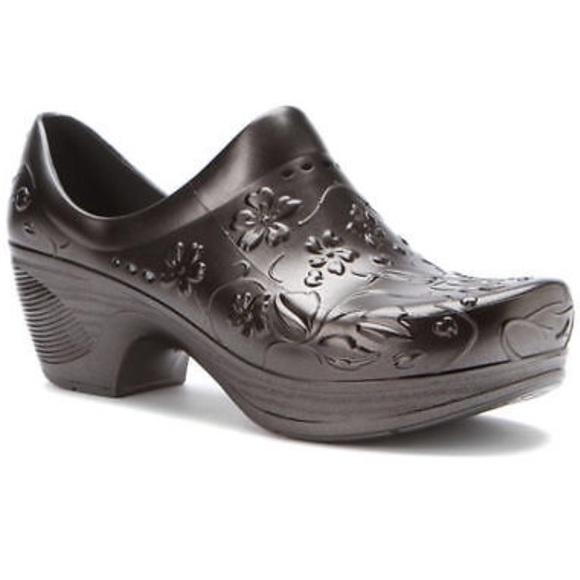 dansko pixie clogs
