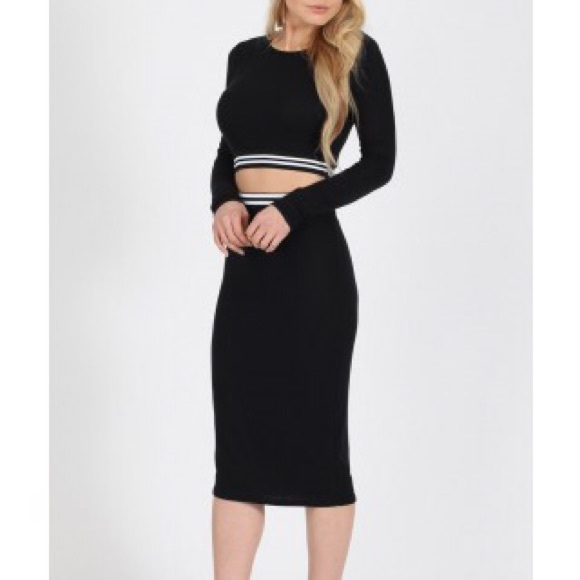 SPORTS RIB CROP & SKIRT CO-ORD-BLACK - Picture 3 of 4