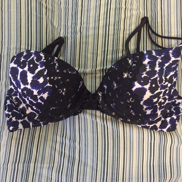 Victoria's Secret 32B push-up bra