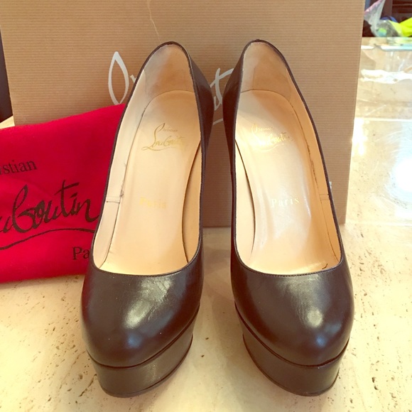 Christian Louboutin - Bianca (black leather)