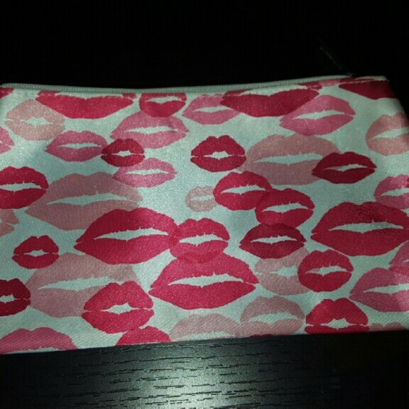 Clinique Cosmetic Make-up Bag Red and Pink Lips