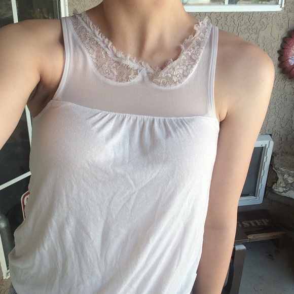 American Eagle Outfitters Tops - Gorgeous white collared top!
