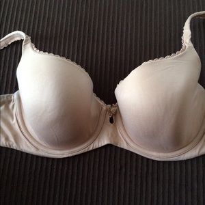 Tan VS bra