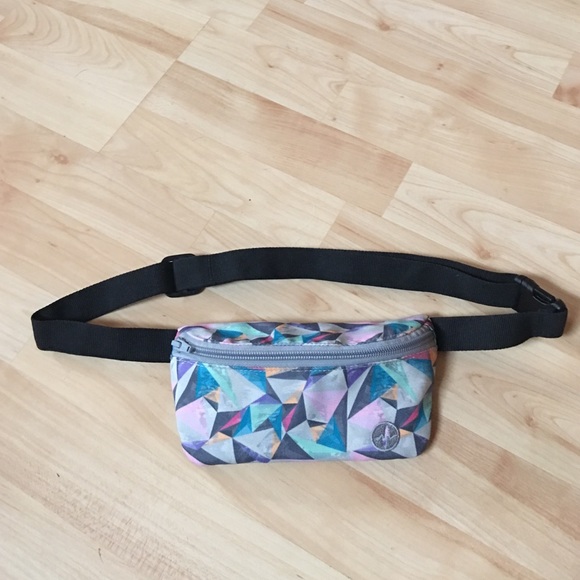 Rare Jaunt Fanny Pack 🌈