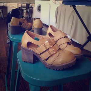 Chunky heeled closed-toe sandals. *never worn