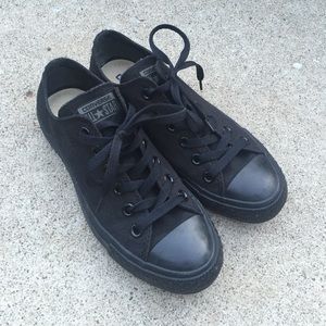 Monochrome low top Converse
