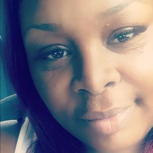 Meet your Posher, Tenacia