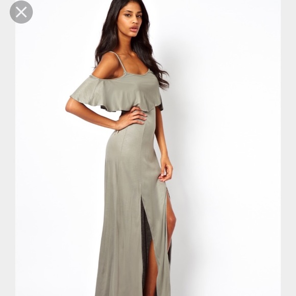Maxi dress with ruffle detail - Picture 2 of 4