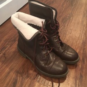 Comfy, warm, Bass boots