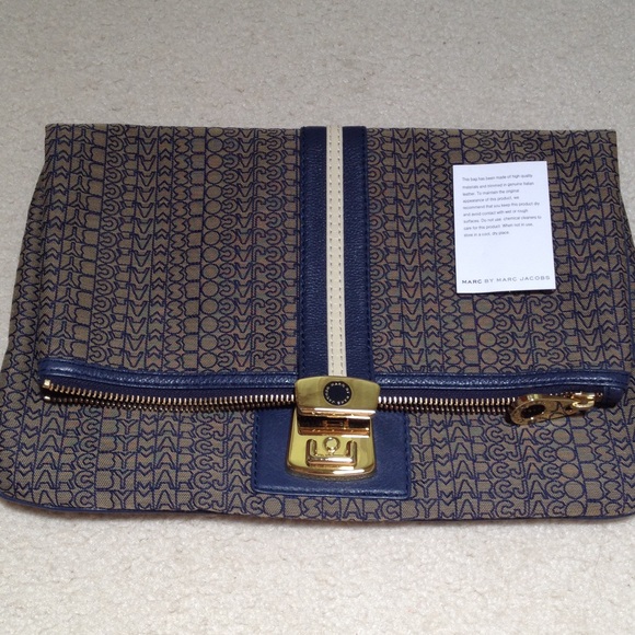 Marc by Marc Jacobs oversized Airliner Clutch