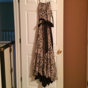 Strapless formal dress