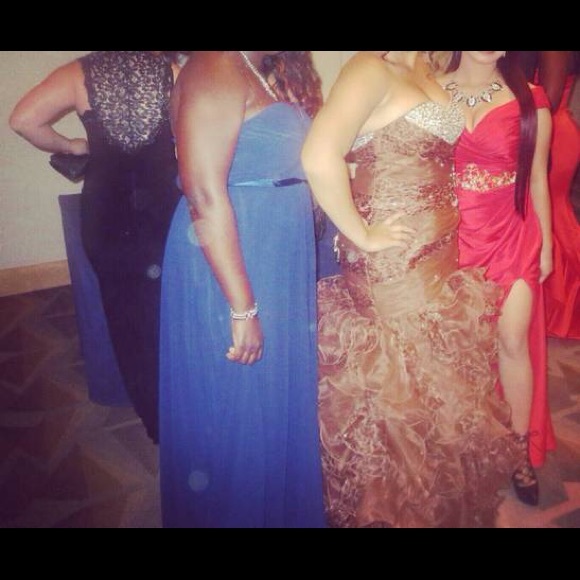 Dress - Picture 2 of 4