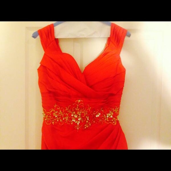 Dress - Picture 4 of 4