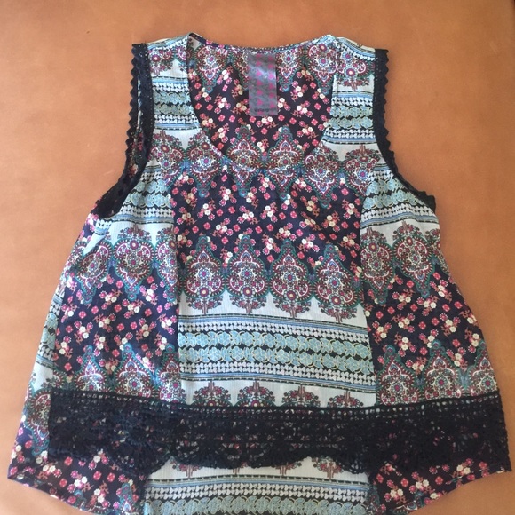 patterned tank top