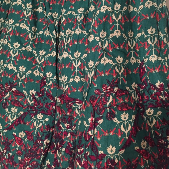 Unique Patterned Skirt - Picture 4 of 4