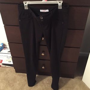 Black stretchy pants