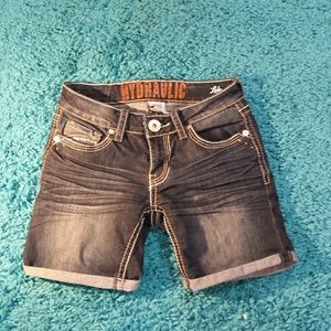 Hydraulic shorts