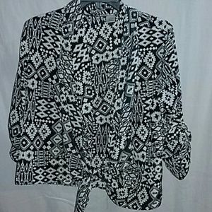 Tie or leave down, pullover a tank top