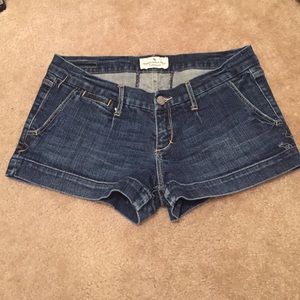 Mini jean shorts
