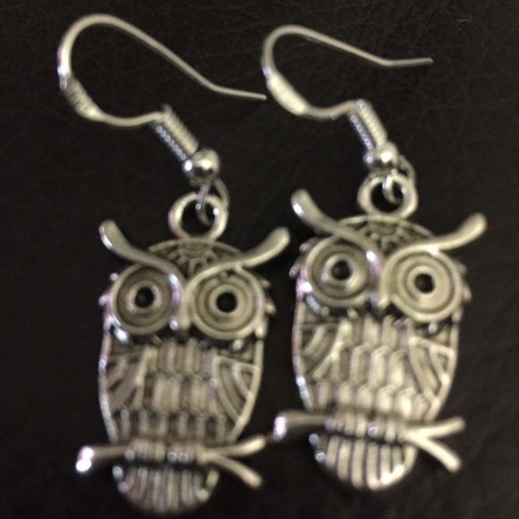 Owl earrings silver tone - Picture 2 of 2