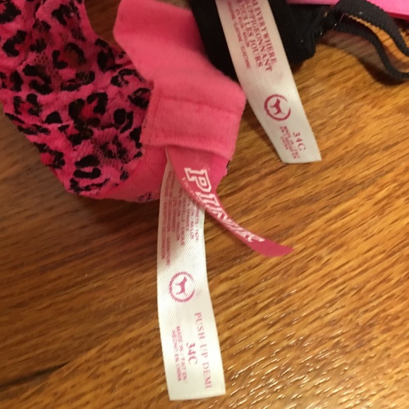 5 pack Victoria's Secret bras - Picture 3 of 3