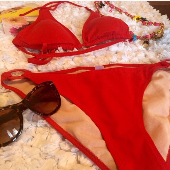 Red Bikini - Picture 2 of 3