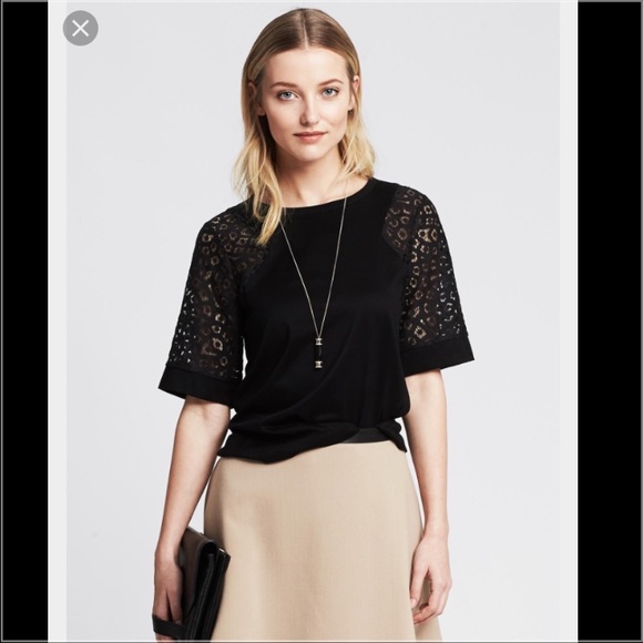 Banana Republic Black Lace Sleeve Top Sz: M