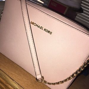 ❌SOLD❌ Michael Kors Crossbody