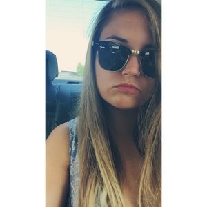 Meet your Posher, Gabby