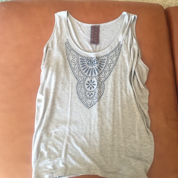 Tank top with blue design