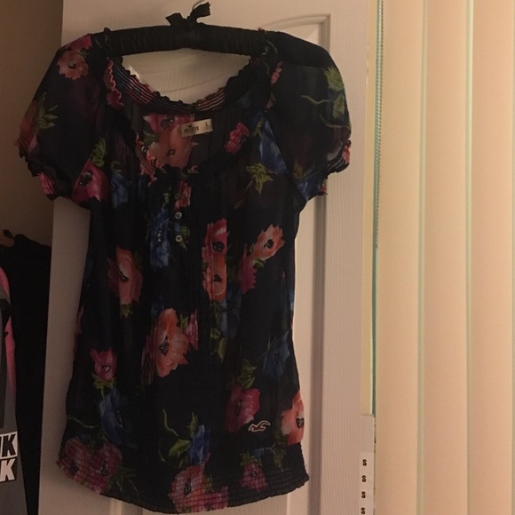 Hollister Floral Top
