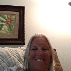 Meet your Posher, Dena