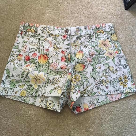 Khakis by GAP summer short
