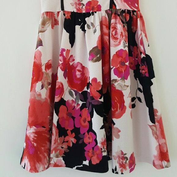 Spring Textured Fit and Flare Dress | Small - Picture 4 of 4