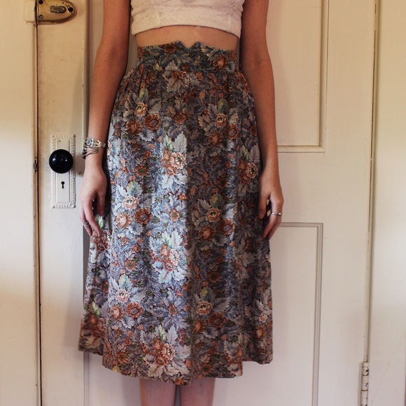Vintage Dresses & Skirts - ✨Vintage✨ Midi Skirt