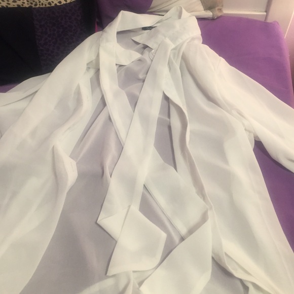 Brand new blouse from boohoo with neck tie