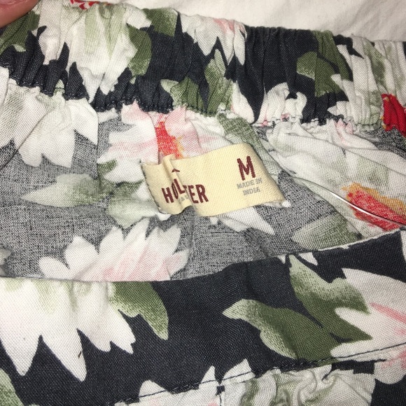 Hollister skirt ❤️ - Picture 3 of 3