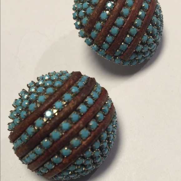 RARE Roxanne Assoulin Vintage Earrings