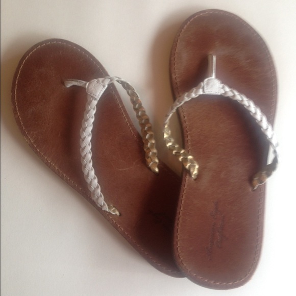 American Eagle Sandals