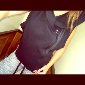 NWOT Nike tech hoodie Xs