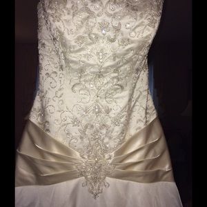 Allure Bridals Wedding Gown - "New"