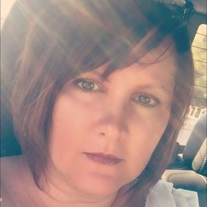 Meet your Posher, Lea