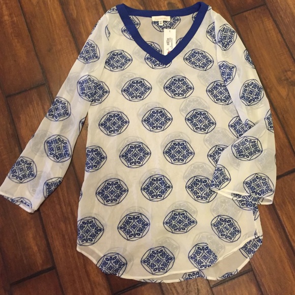 Francesca's Collections Other - Francesca's cover up