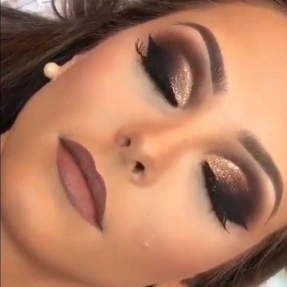 Meet your Posher, Liza