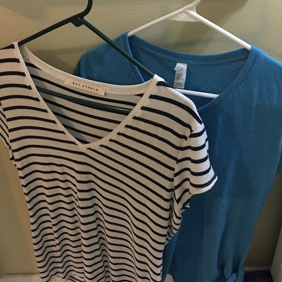 V-neck Bundle - Picture 3 of 3