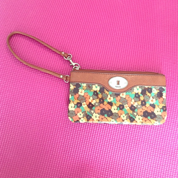 Fossil Wristlet